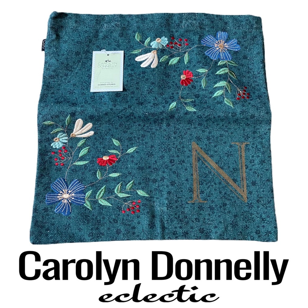Carolyn Donnelly eclectic Embroidered Shoulder Bag